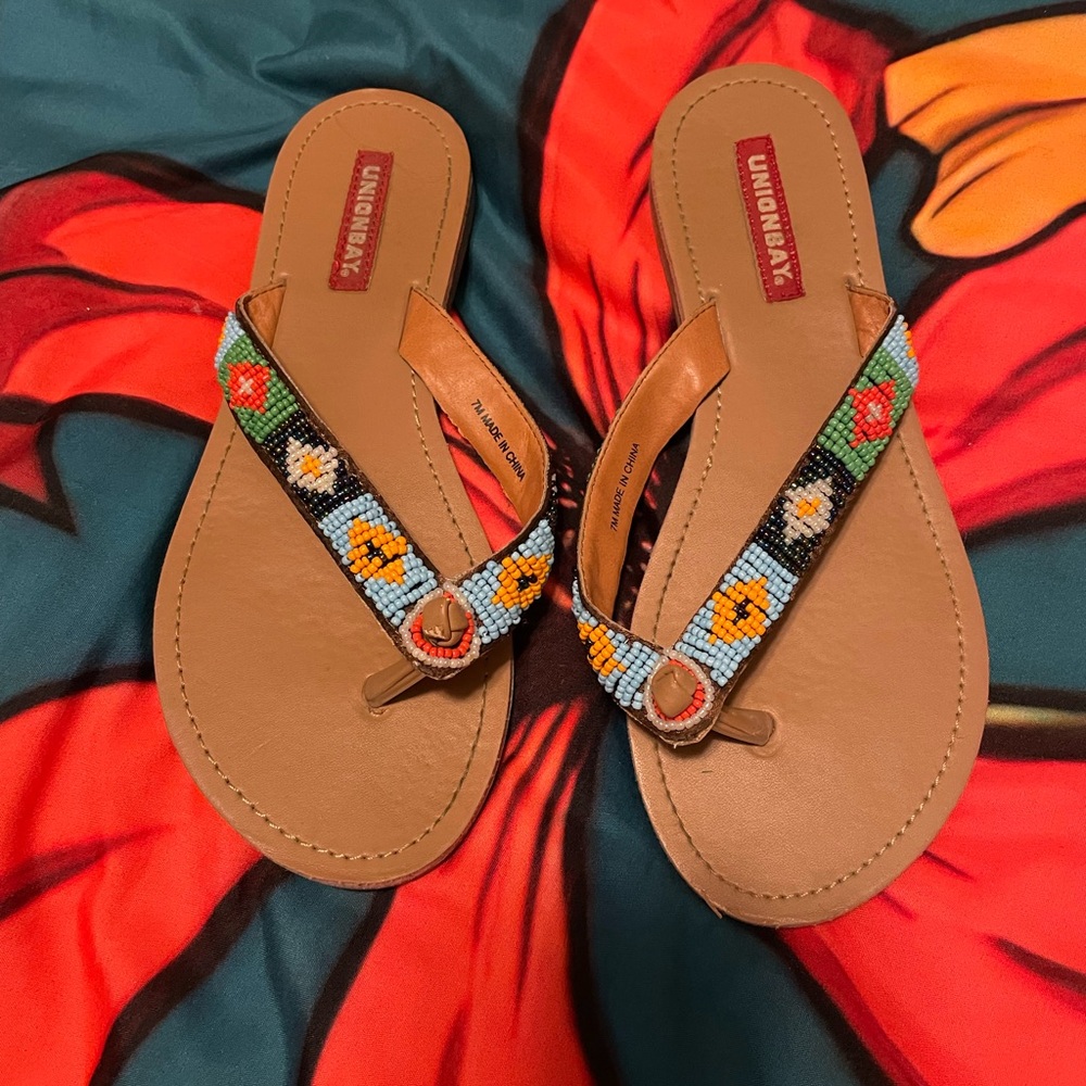 UNIONBAY Tan Sandals with Silver Medallions